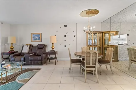 2998 NW 48th Terrace Lauderdale Lakes FL 33313