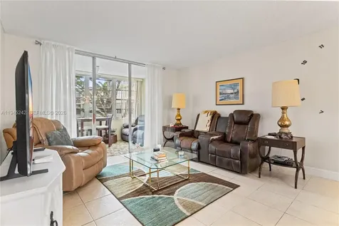 2998 NW 48th Terrace Lauderdale Lakes FL 33313