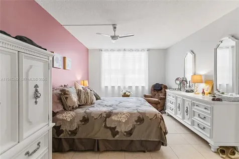 2998 NW 48th Terrace Lauderdale Lakes FL 33313