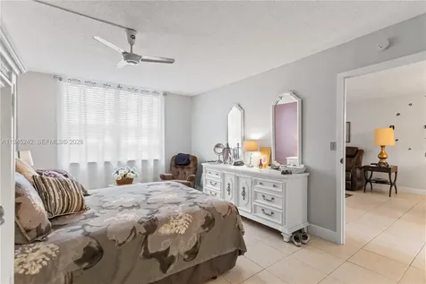 2998 NW 48th Terrace Lauderdale Lakes FL 33313