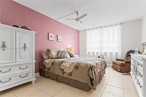 2998 NW 48th Terrace Lauderdale Lakes FL 33313