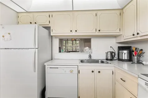 2998 NW 48th Terrace Lauderdale Lakes FL 33313