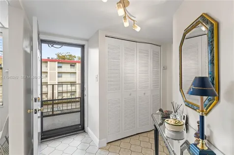 2998 NW 48th Terrace Lauderdale Lakes FL 33313