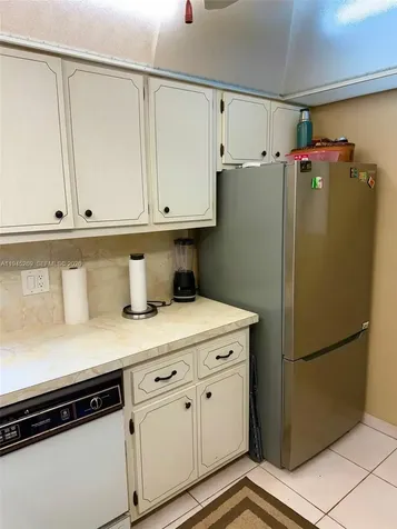 Hallandale Beach FL 33009