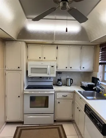 Hallandale Beach FL 33009