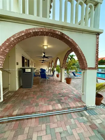 Hallandale Beach FL 33009