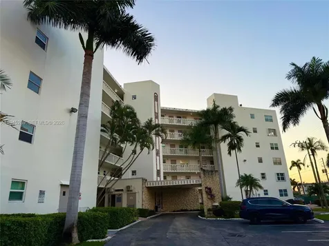 Hallandale Beach FL 33009