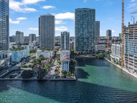 601 NE 27th Street Miami FL 33137