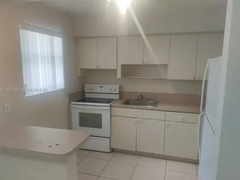844 SW 10th Street Hallandale Beach FL 33009
