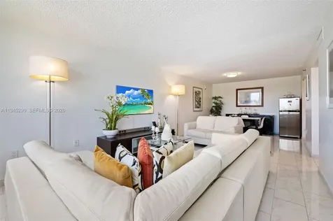 17890 W Dixie North Miami Beach FL 33160