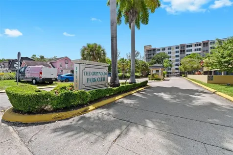 17890 W Dixie North Miami Beach FL 33160