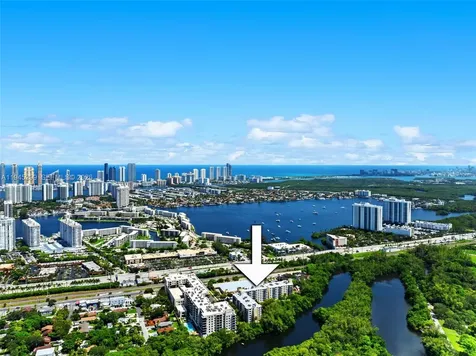 17890 W Dixie North Miami Beach FL 33160