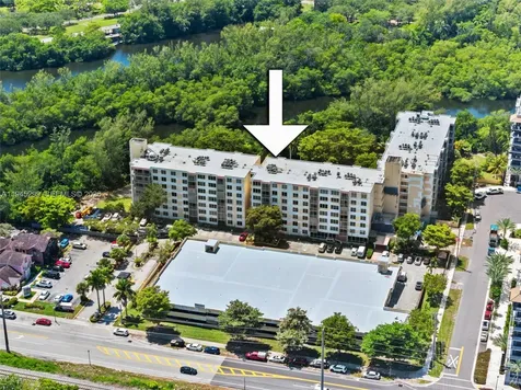 17890 W Dixie North Miami Beach FL 33160