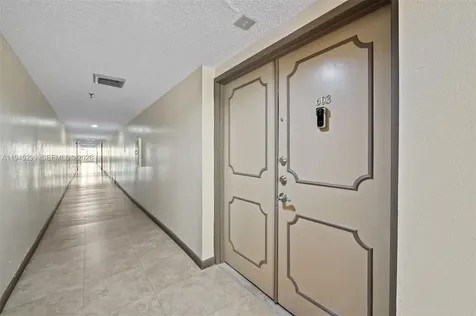 17890 W Dixie North Miami Beach FL 33160