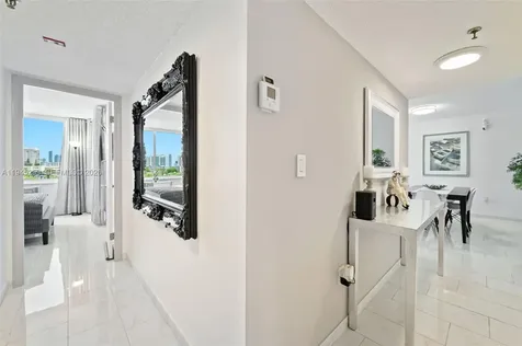 17890 W Dixie North Miami Beach FL 33160