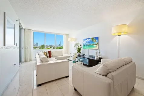 17890 W Dixie North Miami Beach FL 33160