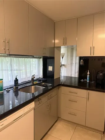 17021 N Bay Road Sunny Isles Beach FL 33160