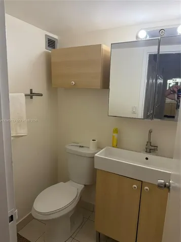 17021 N Bay Road Sunny Isles Beach FL 33160