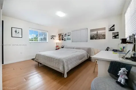 5700 SW 45th Terrace Miami FL 33155