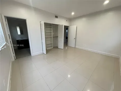 250 S Shore Drive Miami Beach FL 33141