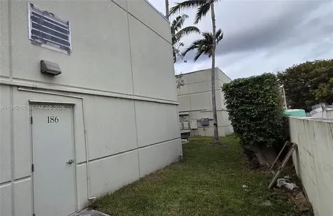 1845 NW 112th Avenue Sweetwater FL 33172