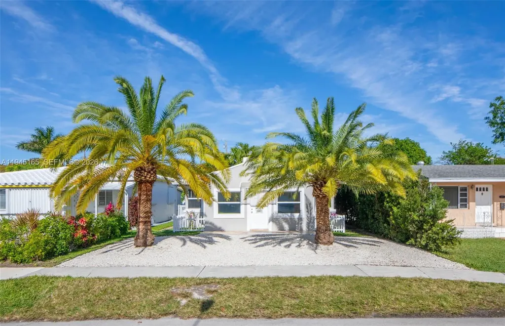 1627 Moffett Street Hollywood FL 33020