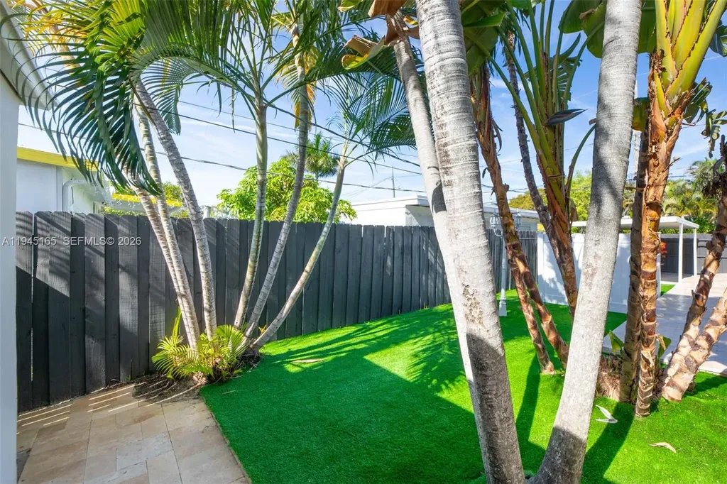 1627 Moffett Street Hollywood FL 33020