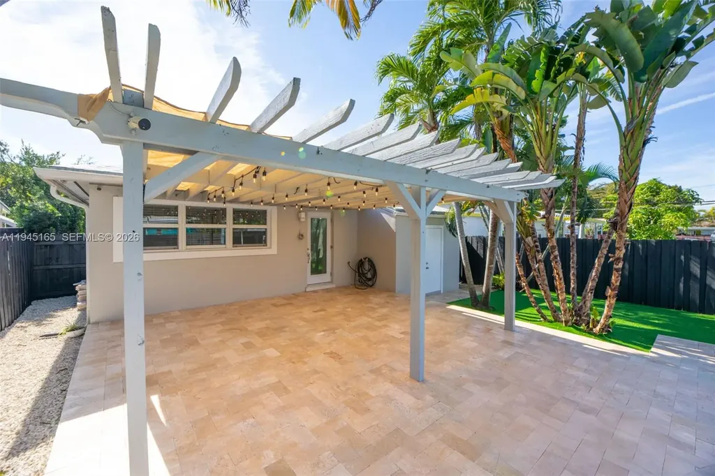 1627 Moffett Street Hollywood FL 33020
