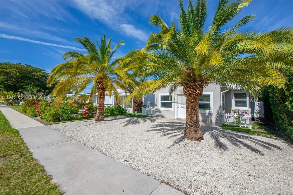1627 Moffett Street Hollywood FL 33020