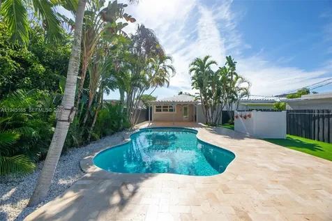 1627 Moffett Street Hollywood FL 33020