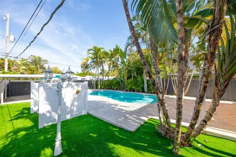 1627 Moffett Street Hollywood FL 33020