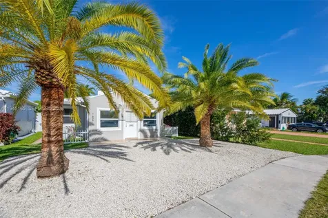 1627 Moffett Street Hollywood FL 33020