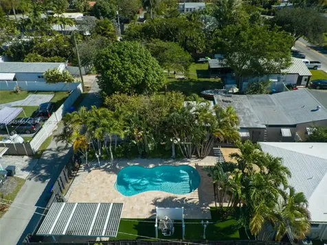 1627 Moffett Street Hollywood FL 33020