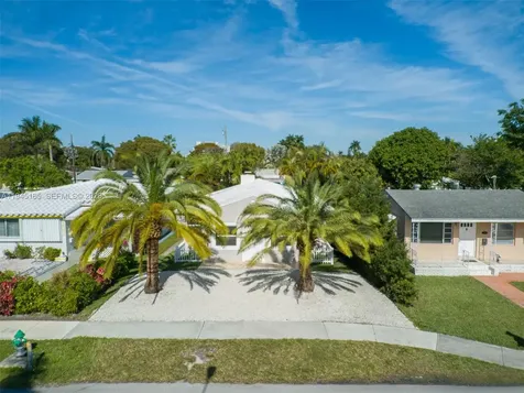 1627 Moffett Street Hollywood FL 33020