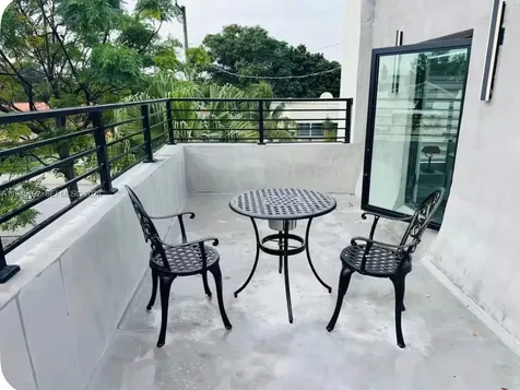 905 SW 13th Court Miami FL 33135