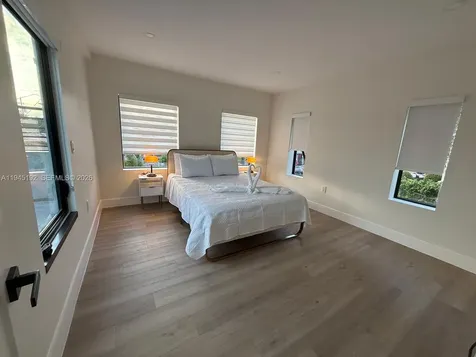 905 SW 13th Court Miami FL 33135