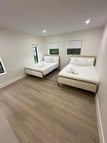 905 SW 13th Court Miami FL 33135