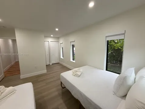 905 SW 13th Court Miami FL 33135