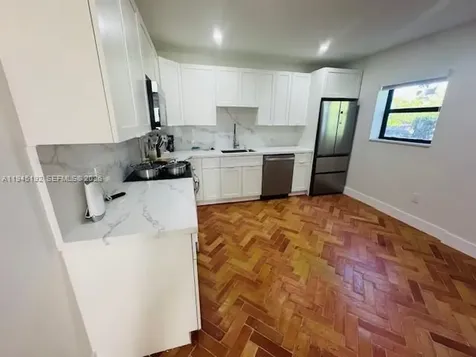 905 SW 13th Court Miami FL 33135