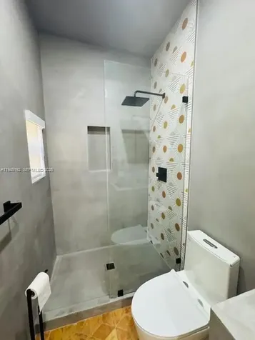 905 SW 13th Court Miami FL 33135