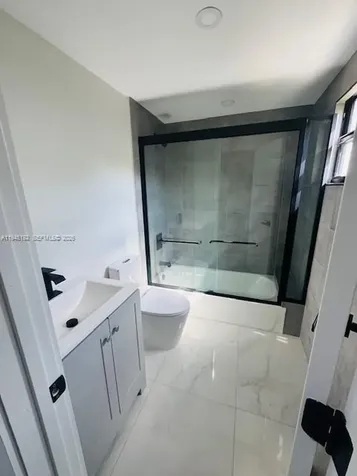 905 SW 13th Court Miami FL 33135
