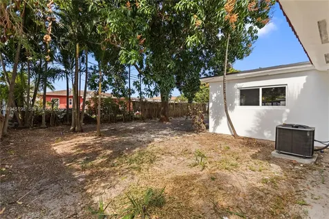 13310 NW 17th Place Miami FL 33167