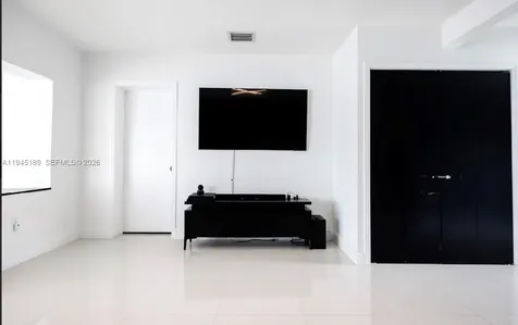 3135 NW 18th Street Miami FL 33125