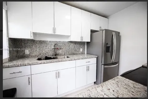 3135 NW 18th Street Miami FL 33125