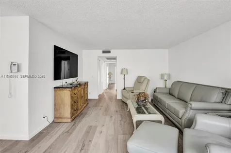 400 SW 134th Way Pembroke Pines FL 33027