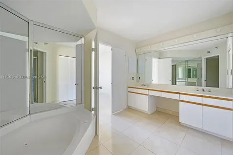 19101 NE 36th Court Aventura FL 33180