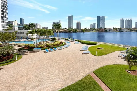 19101 NE 36th Court Aventura FL 33180