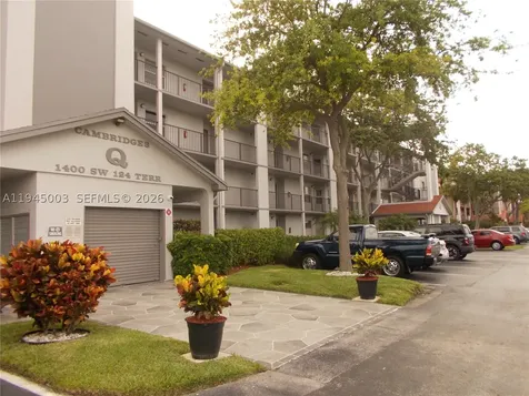 1400 SW 124th Terrace Pembroke Pines FL 33027
