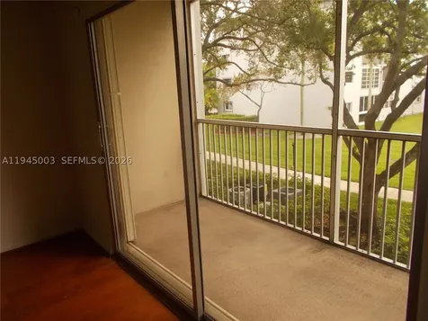 1400 SW 124th Terrace Pembroke Pines FL 33027