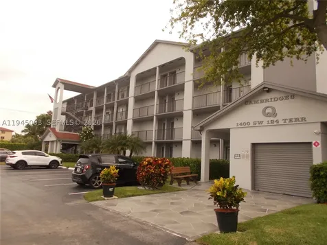 1400 SW 124th Terrace Pembroke Pines FL 33027